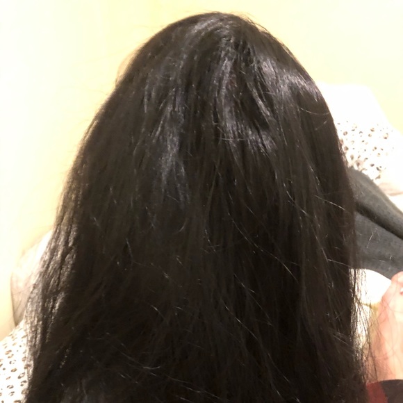 Bombshell black wig - Picture 4 of 4